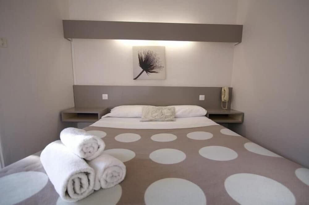 Фото Hotel Little Lodge