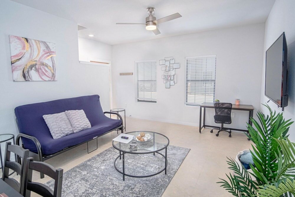 Фото Brand New 2 Stylish 3br Near Exciting Downtown