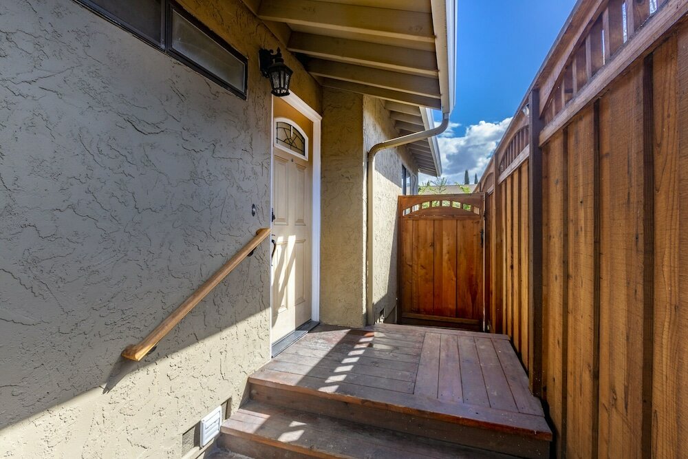 Фото Marbella Lane Duplex San Jose