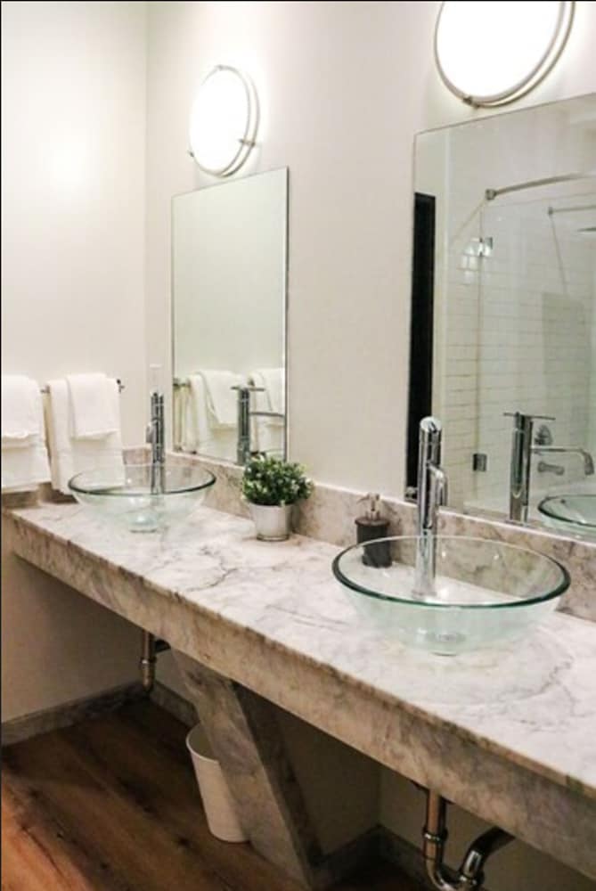 Фото The Haas, Trademark Collection by Wyndham