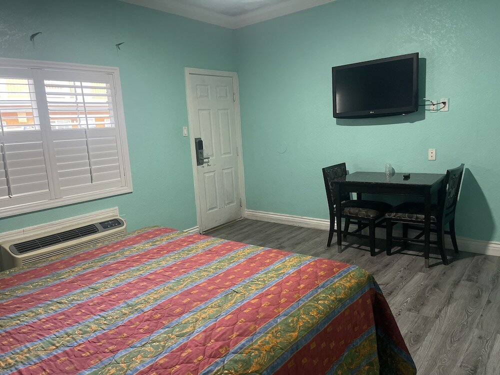 Фото Economy Inn