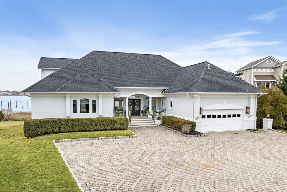 Фото Monmouth Beach 4br Villa on the Water