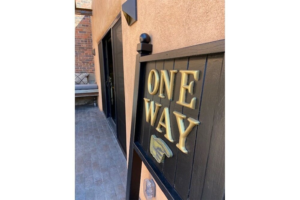 Фото Georgia and Frida - Two Finely Appointed Casitas, One Private Compound, Downtown, Sleeps Two Couples, Two Kitchens