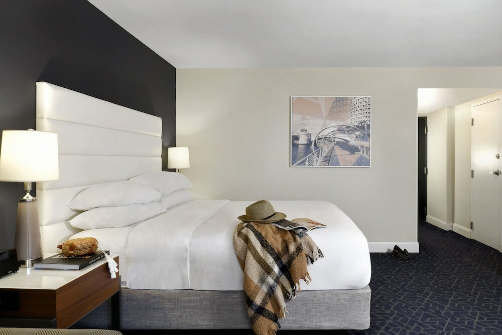 Фото Hotel Tampa Riverwalk