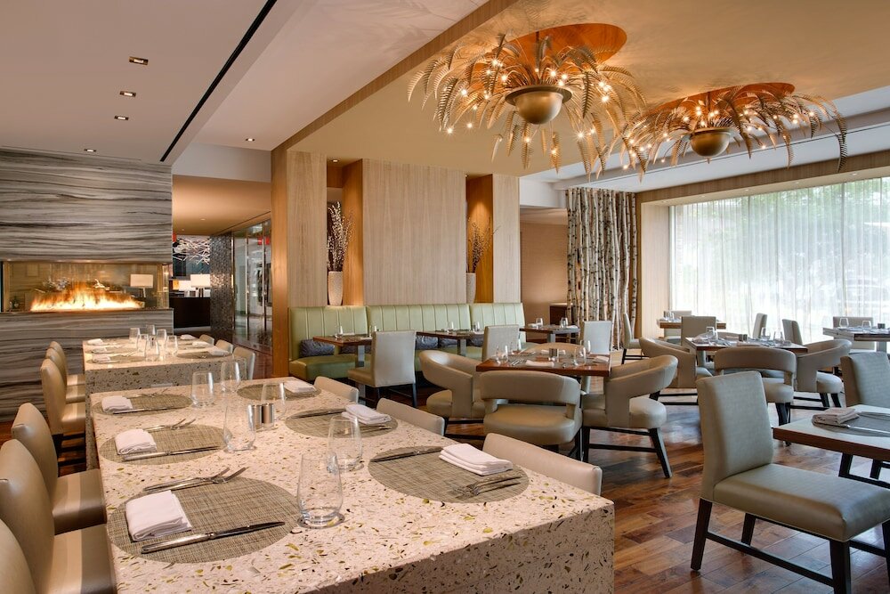 Фото Hilton McLean Tysons Corner