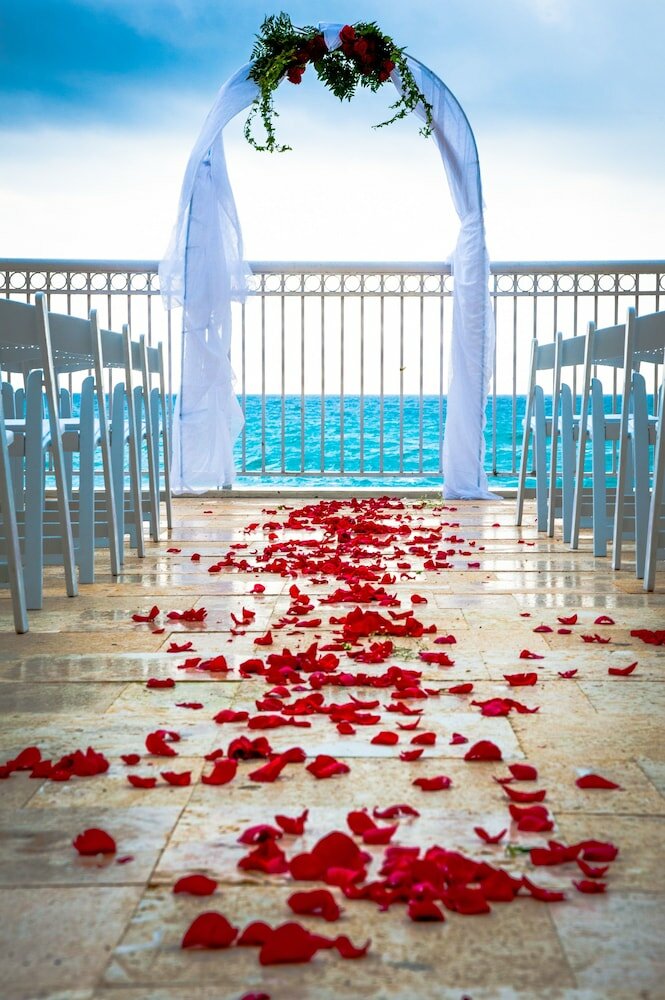 Фото Ramada Plaza by Wyndham Marco Polo Beach Resort