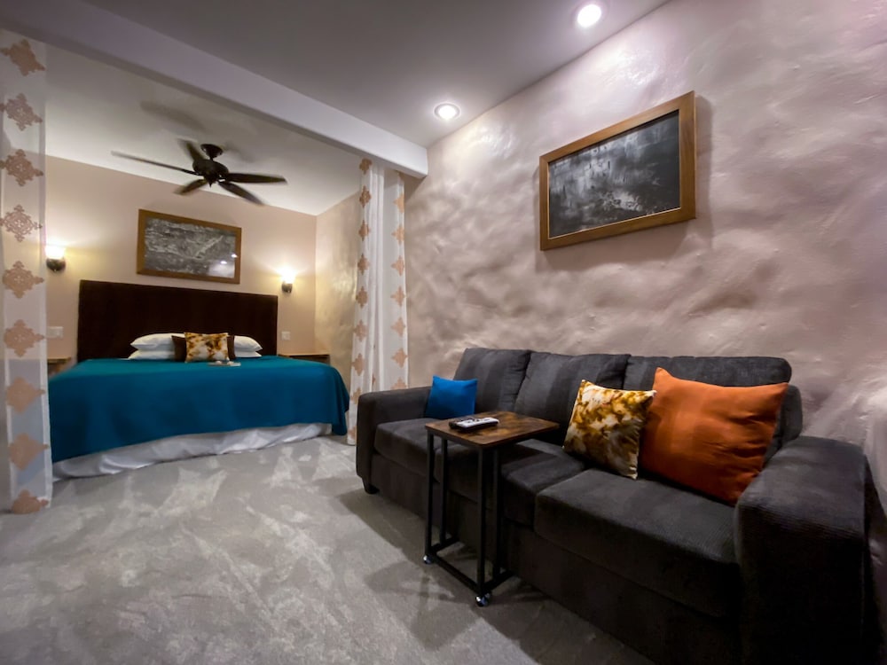 Фото Makanda Inn & Cottages