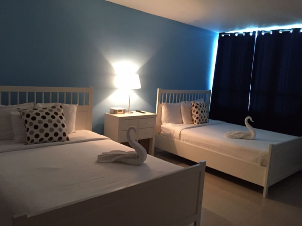 Фото Miami Beach Castle by the Ocean