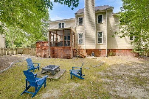Гостиница Lakefront Raleigh Retreat ~ 7 Mi to Downtown! в Роли