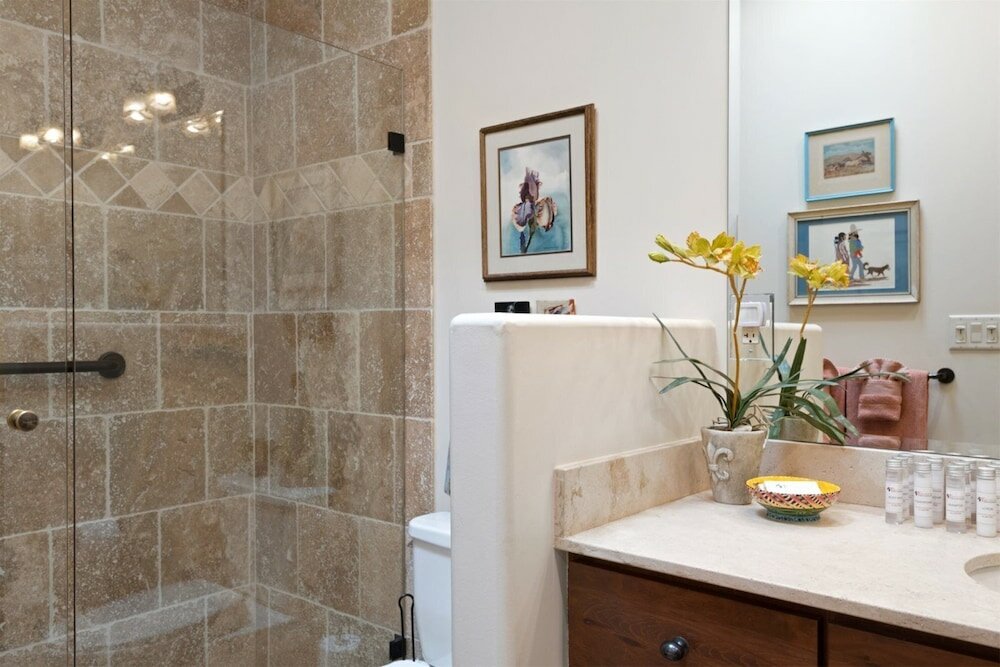 Фото Adobe Dream - Luxury East Side Adobe Home, Light Filled and Spacious