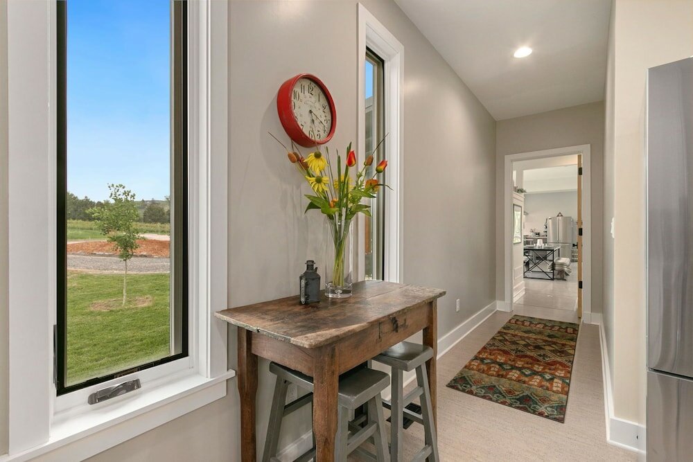 Фото Newly Constructed Eco-friendly Home - Remarkable Views!