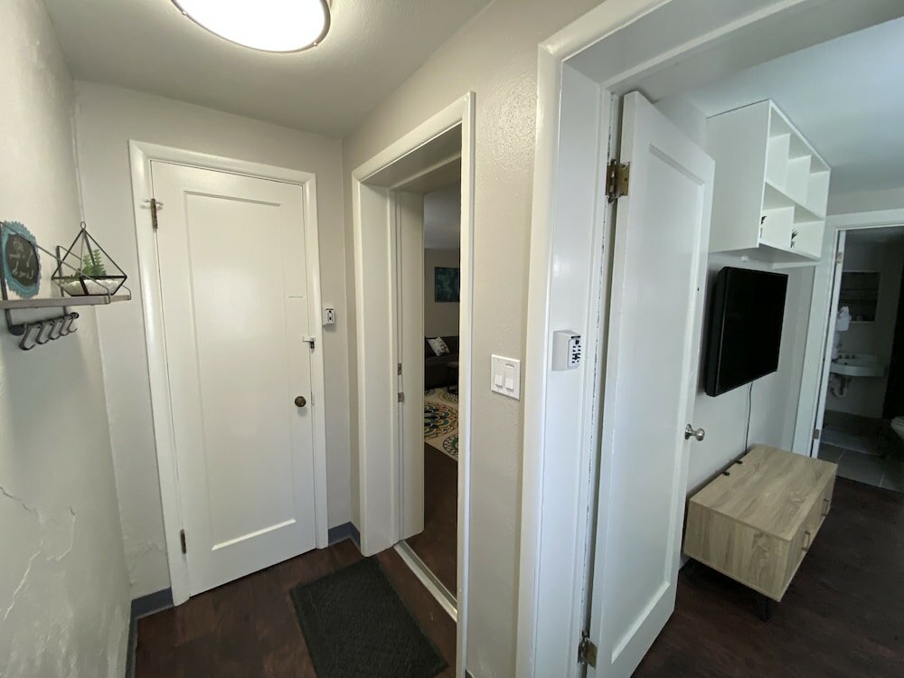 Фото Charming Bungalow Next to Csu - Free Cruiser Bikes