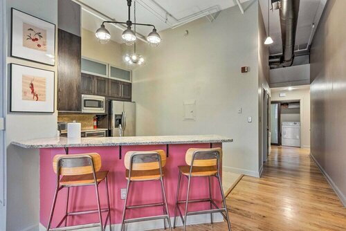 Апартаменты Bright Savannah Loft in Historic District! в Саванне