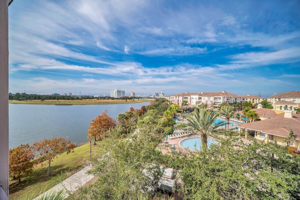 Фото Lakeview Condo, Directly Next To Pool! Near Wdw