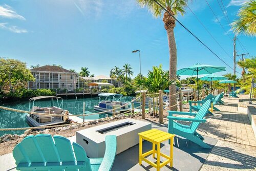 Гостиница Latitude 26 Waterfront Boutique Resort - Fort Myers Beach