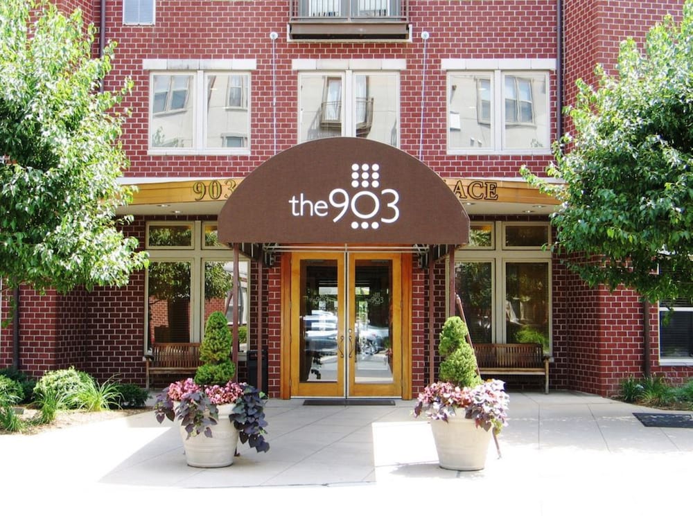 Фото Bluebird Suites in Downtown Providence