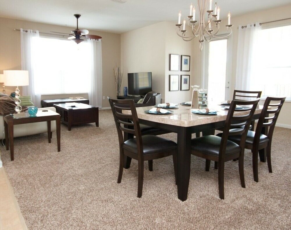 Фото Island Breeze Lake View 3 Bedroom Condo by Redawning