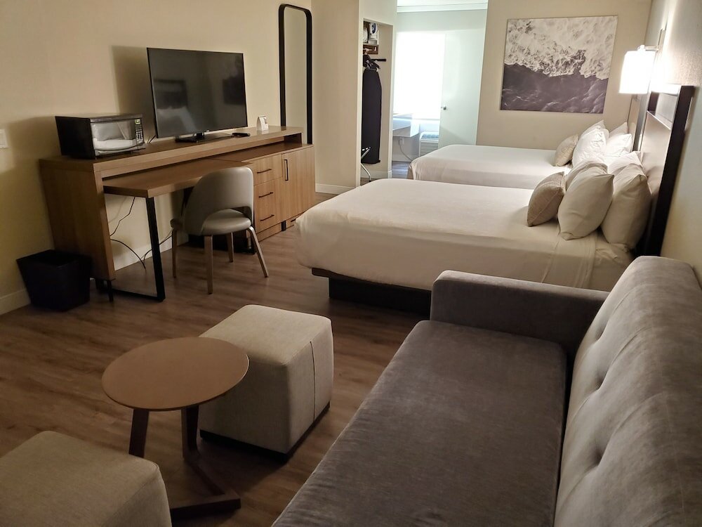 Фото Wyndham Garden San Diego Near SeaWorld