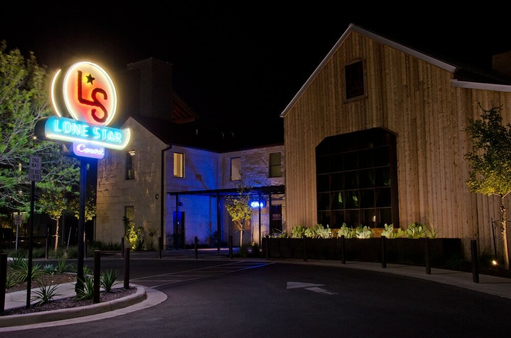 Фото Lone Star Court, by Valencia Hotel Collection