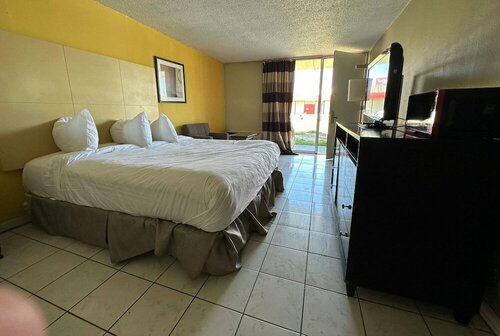 Гостиница Travelodge by Wyndham Lumberton