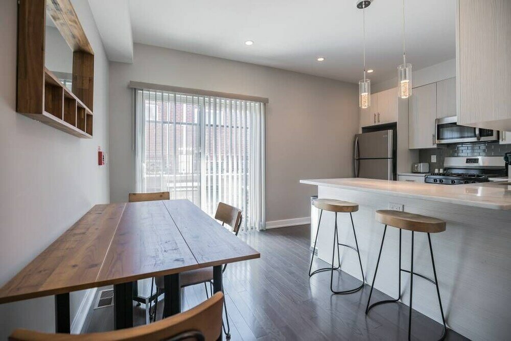 Фото 755 Capitol - B