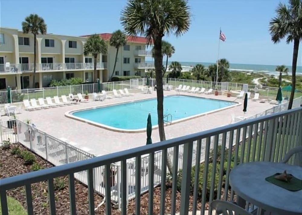 Фото Ocean View 2 Bed, 2 Bath, Steps to the Beach - Spanish Trace 240