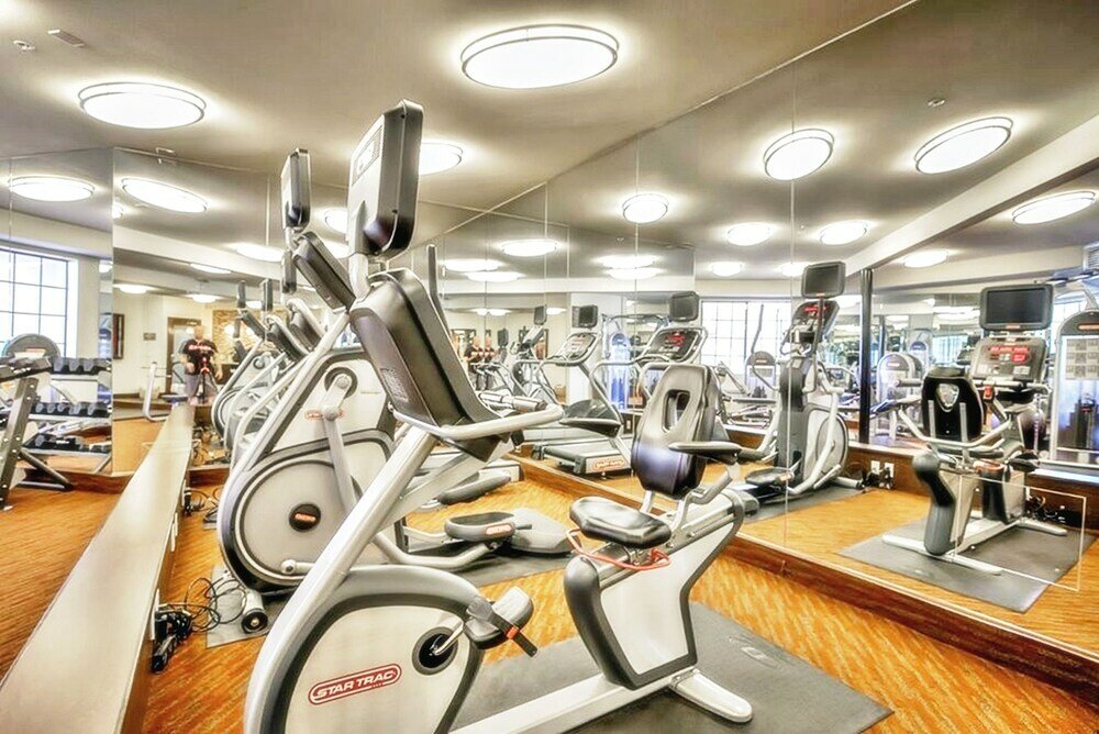 Фото Luxury Suites - Heart of Beverly Hills