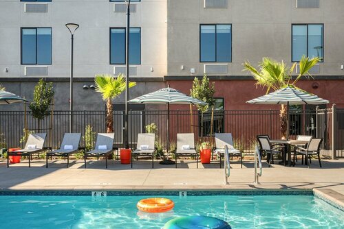 Гостиница Ayres Hotel Rialto Fontana в Сан-Бернардино