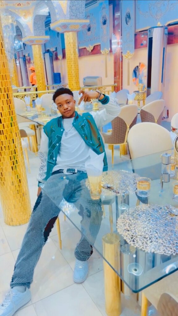 Amusement park Kanda highway, Accra, photo