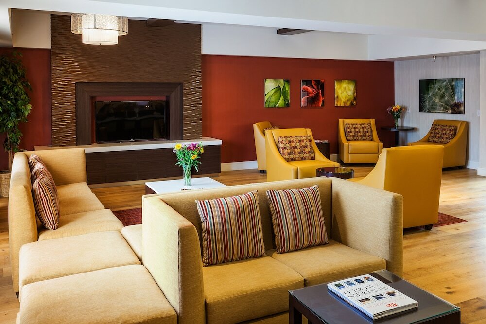 Фото Holiday Inn Express Simi Valley, an Ihg Hotel
