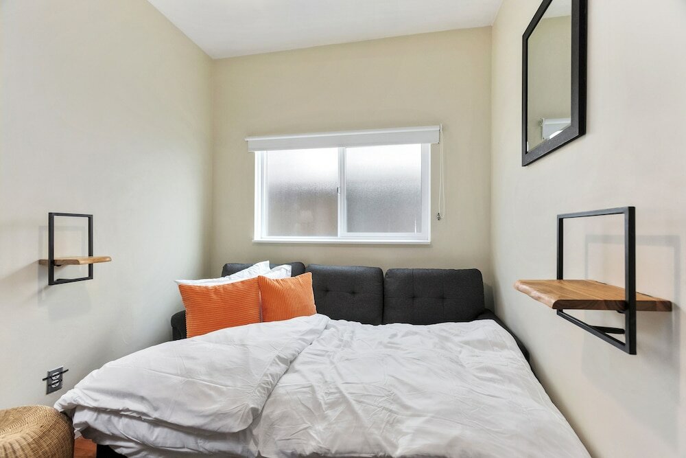 Фото Ballard Bungalow - Walk to Dt Ballard/Water