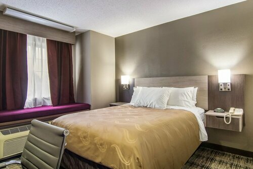 Гостиница Quality Inn & Suites Grove City - Outlet Mall