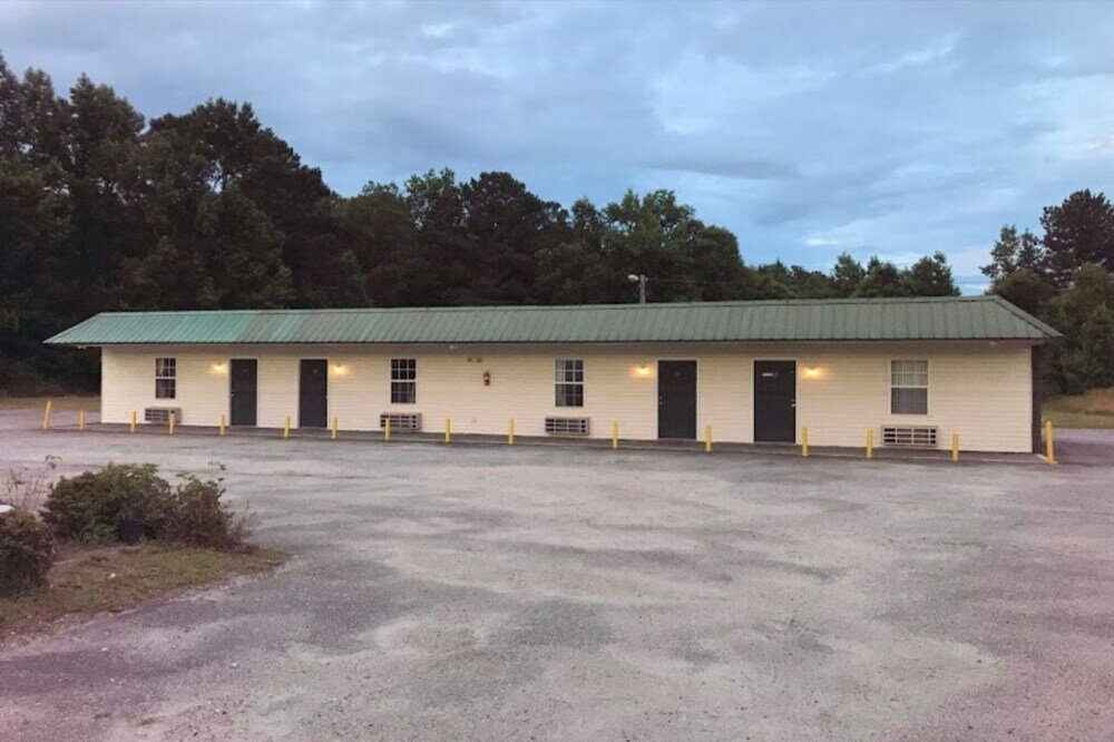 Фото Sparta Seven Motel by Oyo near Milledgeville
