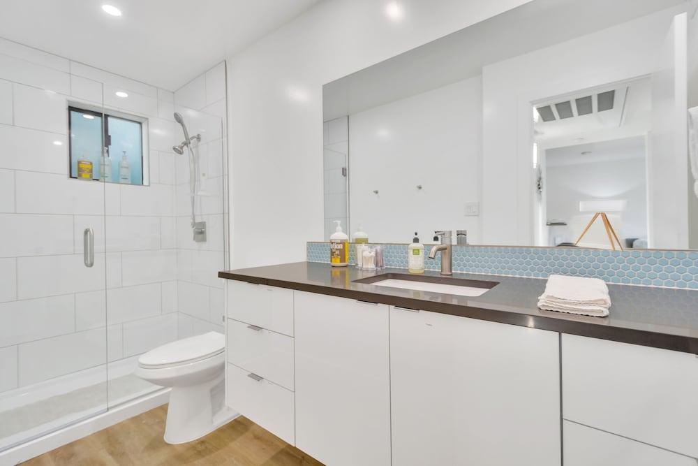 Фото Primo Old Town Location with Heated Pool