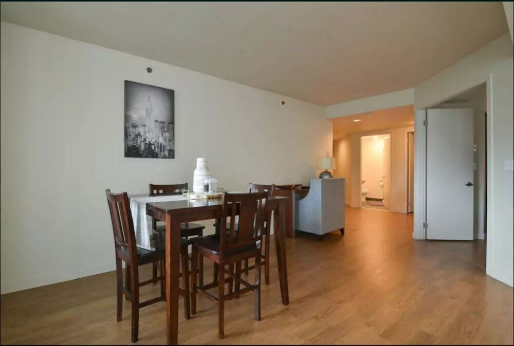 Фото High Rise 2bd 2bth Home Pike Place