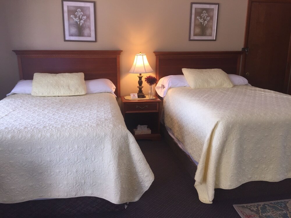 Фото Milford Motel On The River