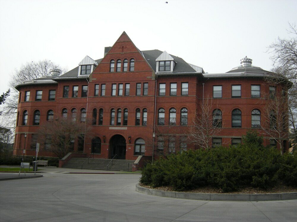 Фото Modern Home with Rooftop Oasis