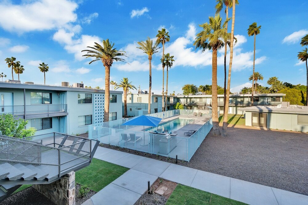 Фото Primo Old Town Location with Heated Pool