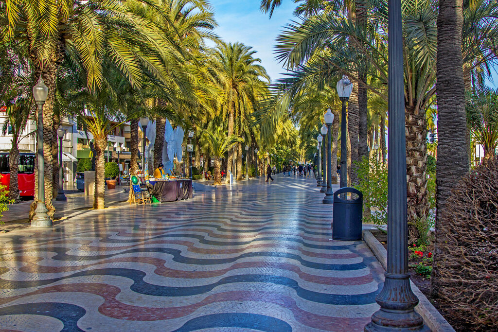 Landmark, attraction Explanada de Alacant, Alicante, photo