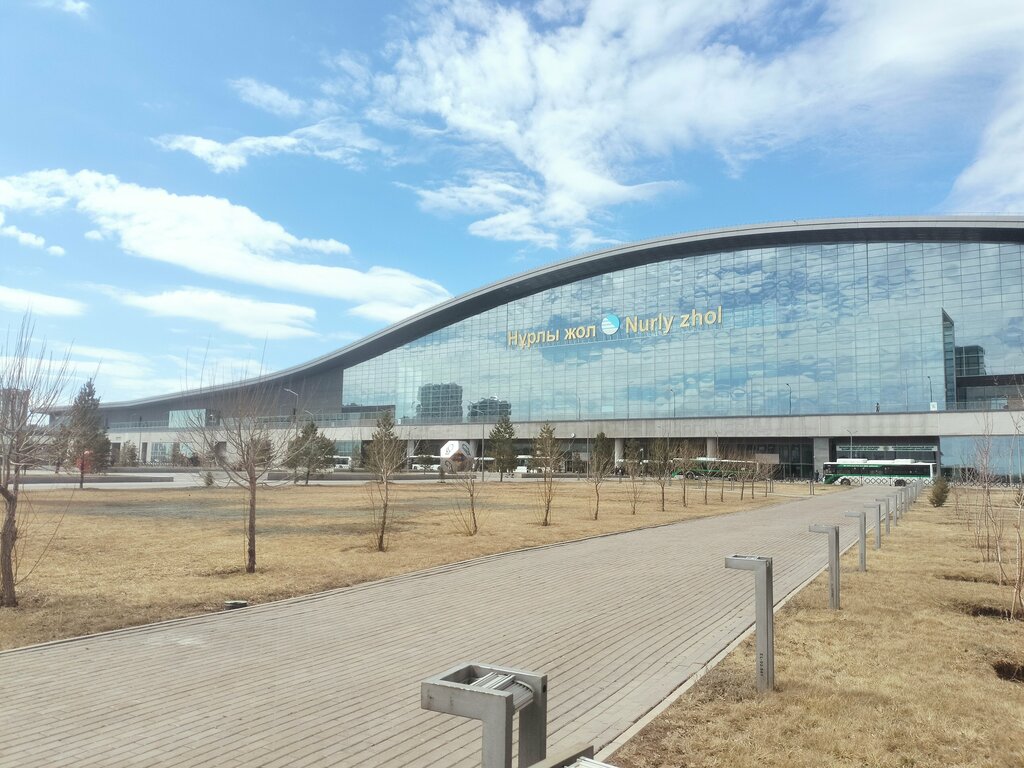 Железнодорожный вокзал Железнодорожный вокзал Нурлы Жол, Астана, фото