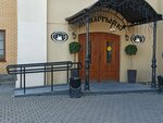 Monastyrsky (Kiryla i Miafodzija Street, 6), bar, pub