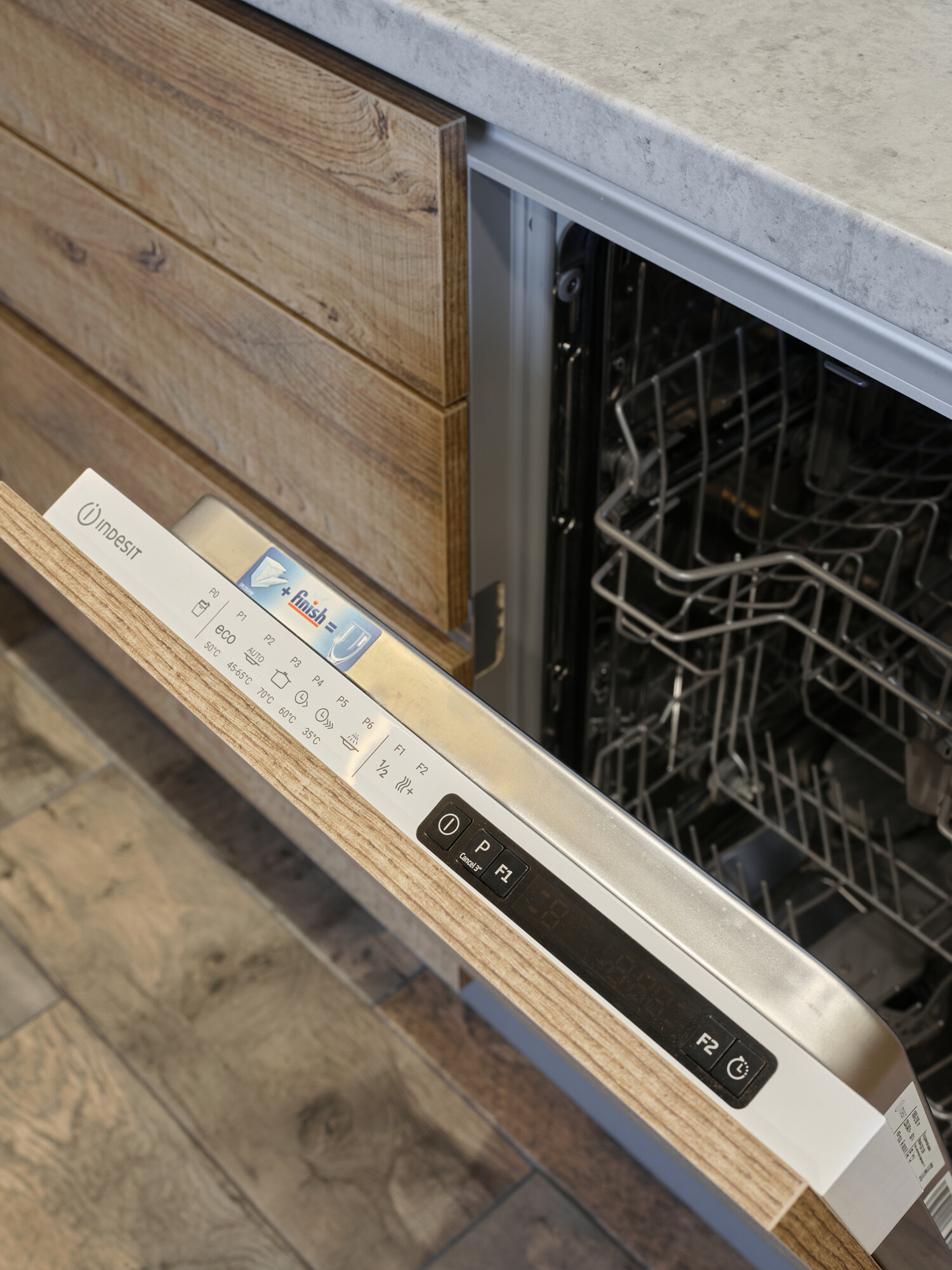 Фото Рас Апарт