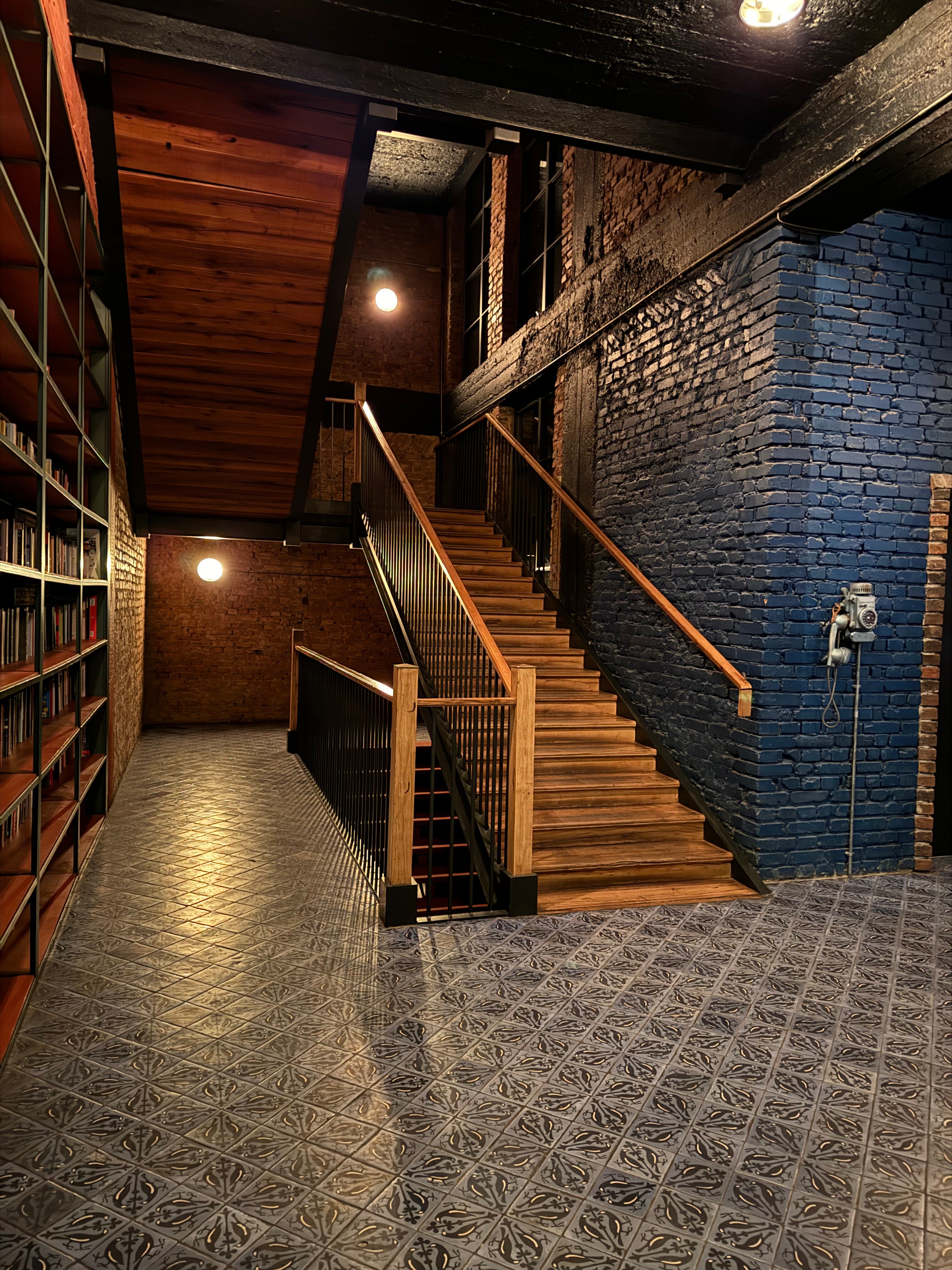 Фото Stamba Hotel