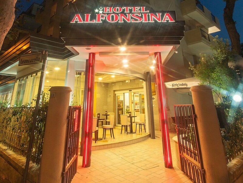 Гостиница Hotel Alfonsina в Риччоне