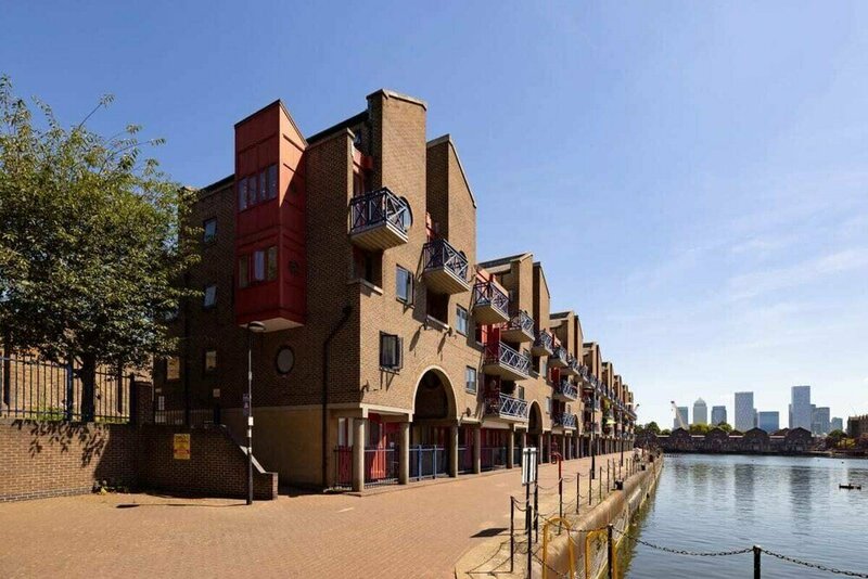 Гостиница The Shadwell Secret - Contemporary 4bdr House в Лондоне