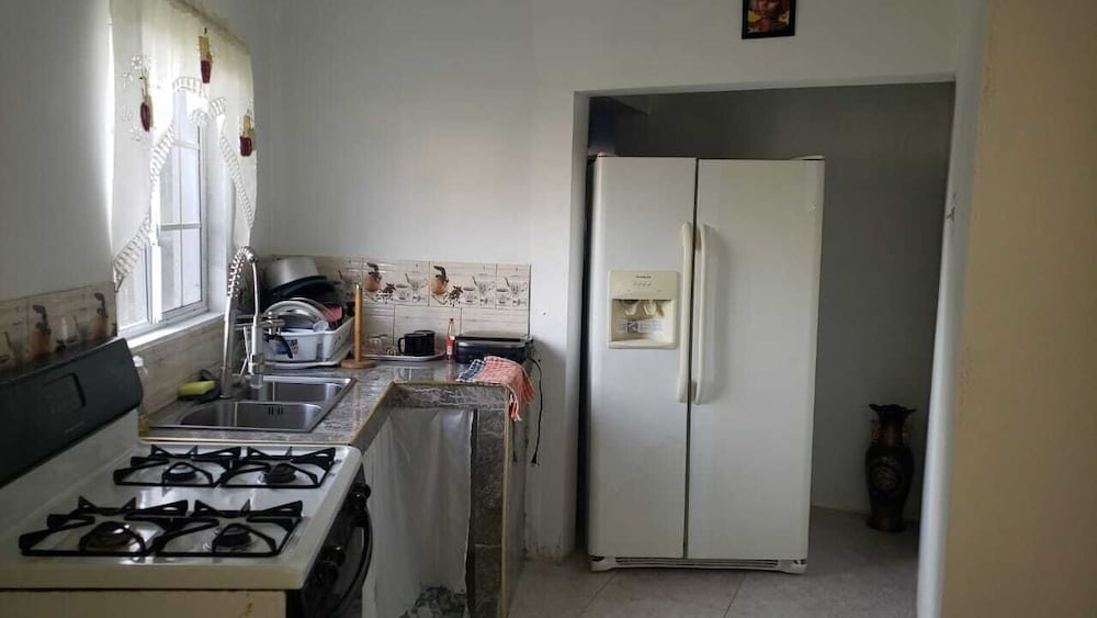 Фото Luvie's Chill Spot