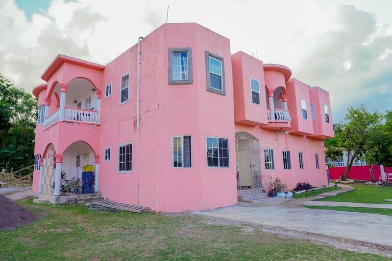 Гостиница A taste of Jamaica Lavern place в Очо-Риос