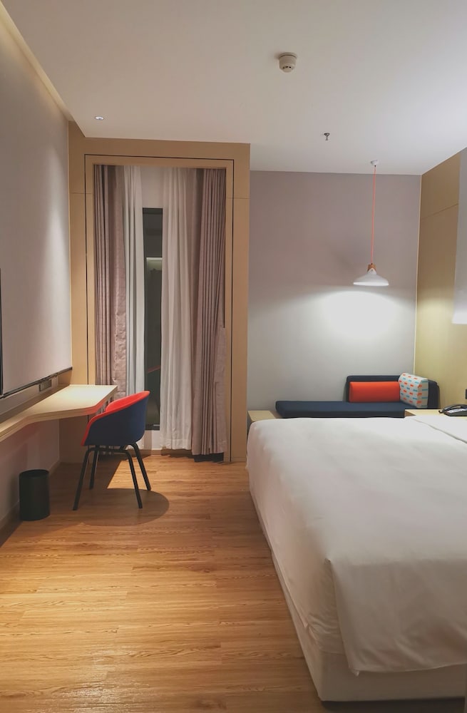 Фото Holiday Inn Express Shenzhen Nanshan, an Ihg Hotel
