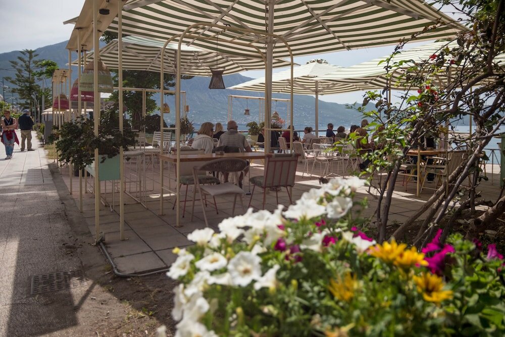 Фото Seafront Apartment Grace