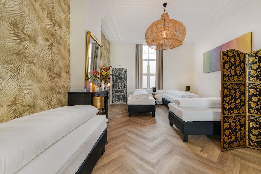 Фото The Monument Hotel